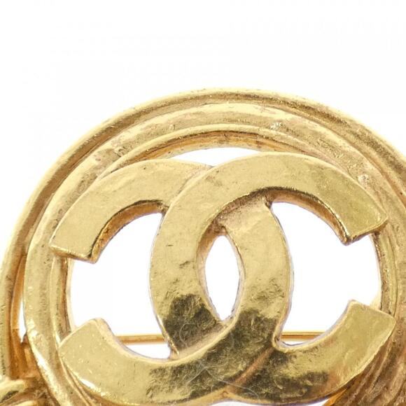 CHANEL Gold Brooch - Picture 3 of 7